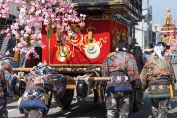 Takaoka Mikurumayama Festival