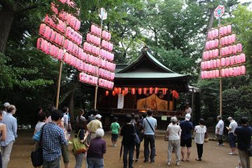 Senzoku-Ike Autumn Festival