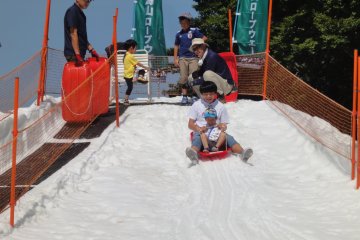 Summer Sky Snow Festival